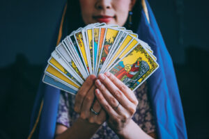 初心者がマスターするタロット占いのやり方！楽しく学べるステップ