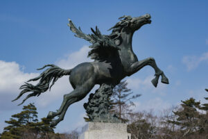 知らなきゃ損！馬の置物の正しい置き場所と運気爆上げ術